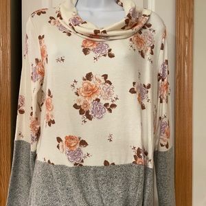 Maurices Floral Side Twist Top